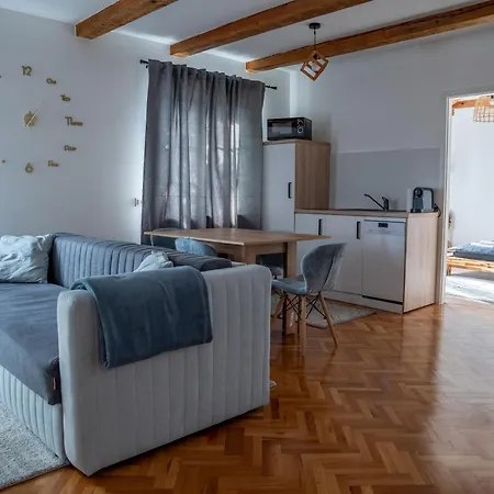 Middle Penthouse Apartment Brasov Exterior photo