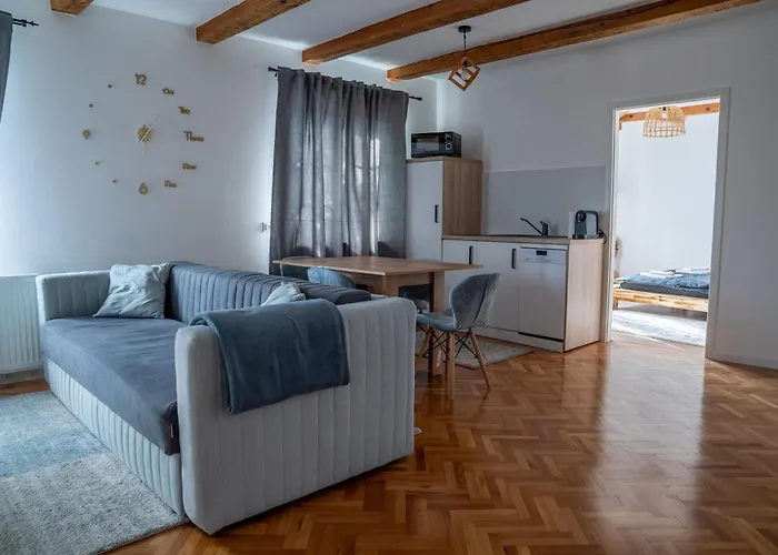 Middle Penthouse