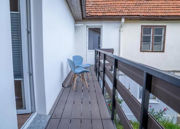 Middle Penthouse